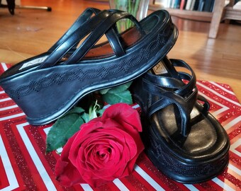 y2k black platform sandals