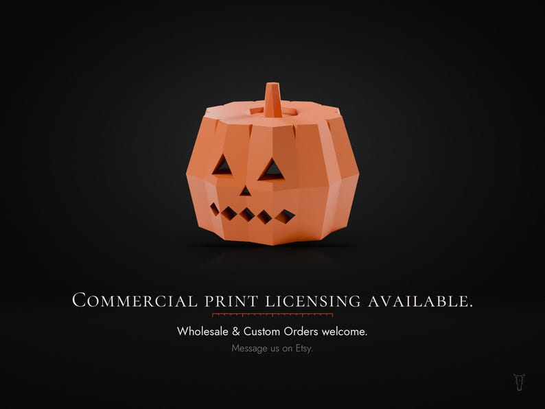 Może przedstawiać: Pomarańczowa dynia w stylu low-poly z tr&oacute;jkątnymi oczami i ząbkowanymi ustami. Tekst głosi: COMMERCIAL PRINT LICENSING AVAILABLE. Wholesale & Custom Orders welcome. Message us on Etsy.