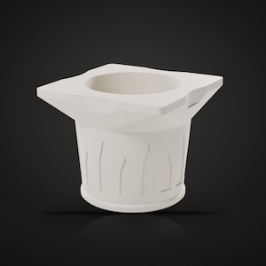 Op de afbeelding: Een matwitte, cilindervormige koffiecup van kunststof met een vierkante bovenrand en een reeks verticale, taps toelopende sleuven langs de onderkant, ontworpen voor koffiezetapparaten voor één kopje.