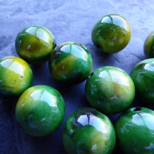 4 Vintage Porcelain Ceramic Beads, 16mm, Glazed Beads, Green Beads, Boho Beads, Round Ceramic Beads, Drippy Glaze, Vintage Beads, Earthy