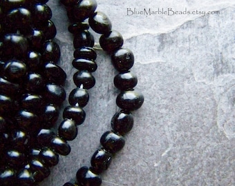 Cuentas de cuerno, cuentas de pepita, cuerno negro, cuentas rústicas, cuentas naturales, cuentas bohemias, cuentas tribales, cuentas orgánicas, joyería bohemia, hebra completa, 6 mm