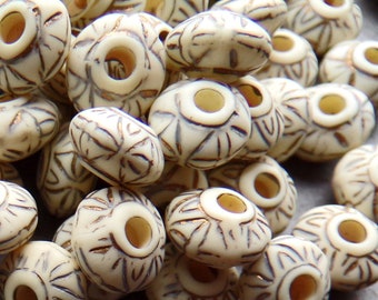 50 Vintage Etched Carved Lucite Saucer Beads, Boho Beads, Accent Beads, Spacer Beads, Cream Gold Beads, Matte Beads, Etched Beads, 8mm x 5mm