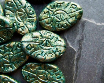 10 Vintage Etched Hieroglyphic Aztec Nugget Lucite Beads, 27mm, Patterned Beads, Carved Beads, Boho Beads, Tribal Beads, Turquoise Beads
