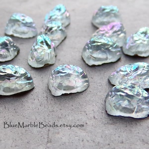6 cabochons vintage Schiaparelli Lava Rock au sommet d'une montagne en saphir clair de l'Allemagne de l'Ouest, cabochon rare, sommet rocheux, cabochon pépite, 9 mm