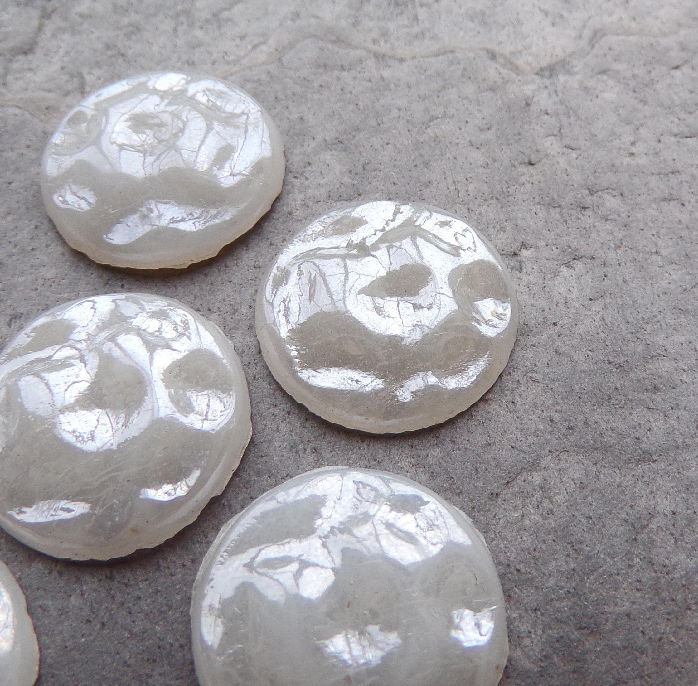 6 Vintage Pearl White Baroque Glass Cabochons, Flat Back, 16mm, Pearl Finish, Czechoslovakia, Boho Jewelry Supply, Vintage Cabochon, Round