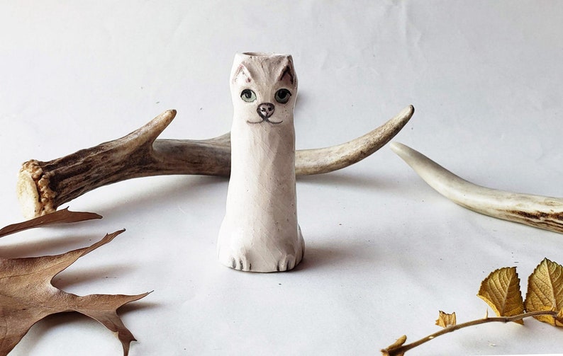 White Kitty One Hitter Pipe
