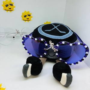 EIHL Ice Hockey fan-glasses. image 4