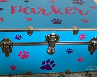 Personalized Camp Trunk Name and Paw Prints - Custom Name Decal - Brush Lettering Name - Hand Lettering - Summer Camp Trunk -  Happy Camper