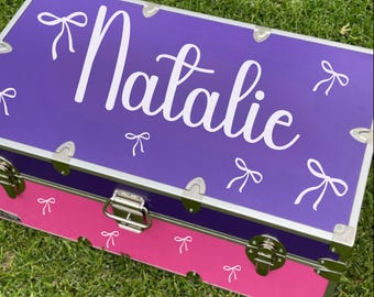 Vinyl Name Decal Coquette Bow Design Custom Label Storage Box Decoration Kit Personalized Camp Trunk Sticker Monogram Vinyl Lettering