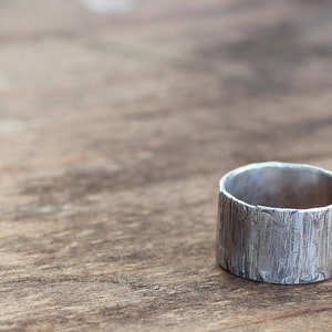 Mens Ring Wood Grain on Sterling Unique Wedding Ring Tree Bark image 2