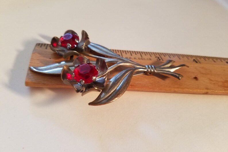 Vintage 1930/' 40/' Red Floral Brooch Spray Pin