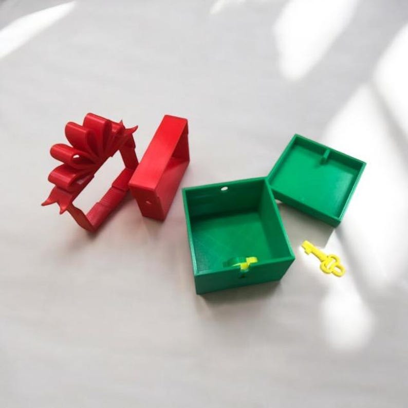3D Printed Locked Gift Box Ornament STL File | Holiday Surprise ...