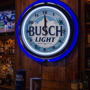 Busch Light Beer, Neonväggklocka 16” med dubbel neon, Olja, Garage, Dekor, Man Cave, Spelrum, Bar, Matsal, Uteplats, Klassisk, Present