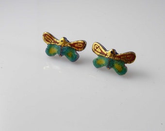 Boucles d'oreilles puces céramique papillons rouge turquoise bleu vert or