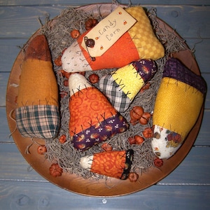 PDF/ Primitive Candy Corn Ornies Pattern ET
