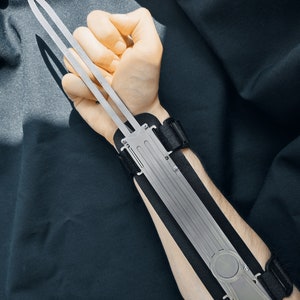 Assassin&#39;s Hidden Blade Real Alloy Cosplay Prop