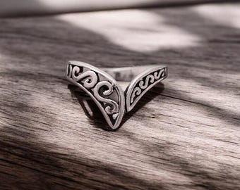Sterling Silver V-Shape Ring, 925 Filigree Scroll Ring, Bohemian Designer Chevron Ring, Unique Vintage Style Jewelry