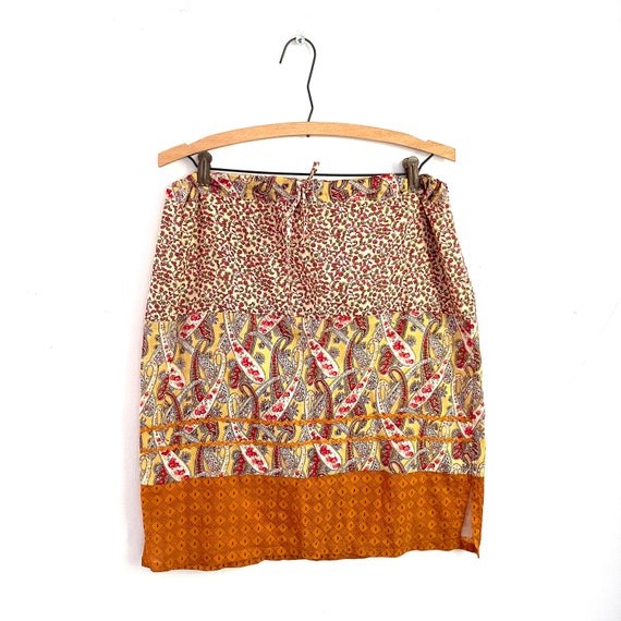 Vintage Magazine Boho Mini Skirt. Bohemian Style. Hippiecore. Warm Colors. Drawstring Waist. Multicolor Skirt. 70s. 90s. Gyspycore Skirt.