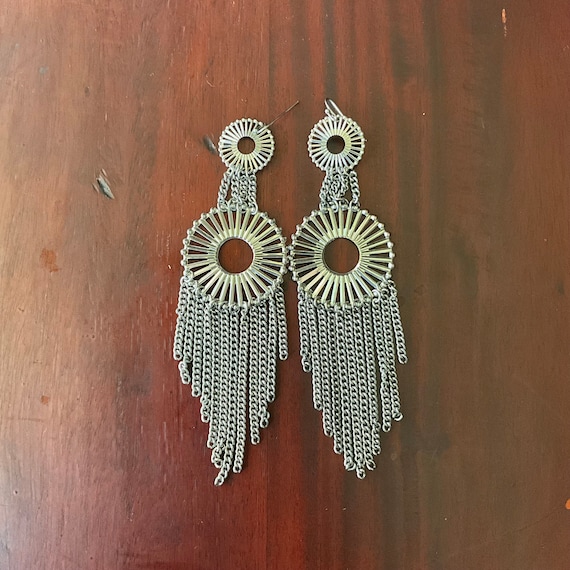 Vintage Silver Tone Hoop Fringe Earrings. Silver Drop Dangle Earrings. Spanish Style. Chain Earrings. Sunburst Circle Fringe Earrings.