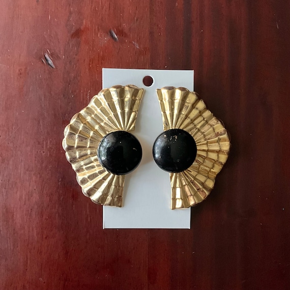 Vintage Art Deco Fan Earrings. Onyx and Gold Side Earrings. Black and Gold. Gold Tone Metal. 20s 30s Art Deco Earrings. Glam Earrings.
