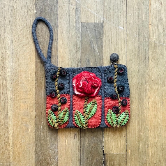 Vintage Rising Tide Floral Crochet Wristlet Purse. Wool Felt Rose Floral Wallet. Handwoven. Hippiecore. Forestcore. Bohocore. 80s. 90s. Y2K.