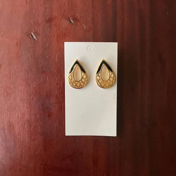 Vintage Onyx and Goldtone Teardrop Dangle Drop Earrings. Teardrop. Art Deco Earrings. Black and Gold. Vintage 20s 30s 80s 90s Earrings