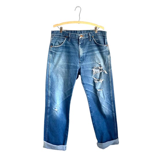 Vintage Wrangler Distressed Ripped Jeans. Whisker Worn Denim Pants. Boyfriend Jeans. Womens Market Casual Jeans. Mom Jeans. 70s 80s. 35x34.