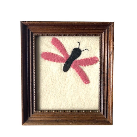 Vintage Pink Dragonfly Felt Art. Cute Felt Bug Wall Art. Fibre Art Decor. Simple. Spring. Cottagecore. Prairiecore. 1800s. 60s. 70s.