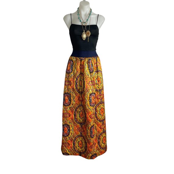 Vintage 60s Mod Psychedelic Quilted Hippie Skirt. Hippie Boho Maxi Skirt. Navy Blue Elastic Waist Belt. Hippiecore. Paisley Quilt. 60s. 70s.