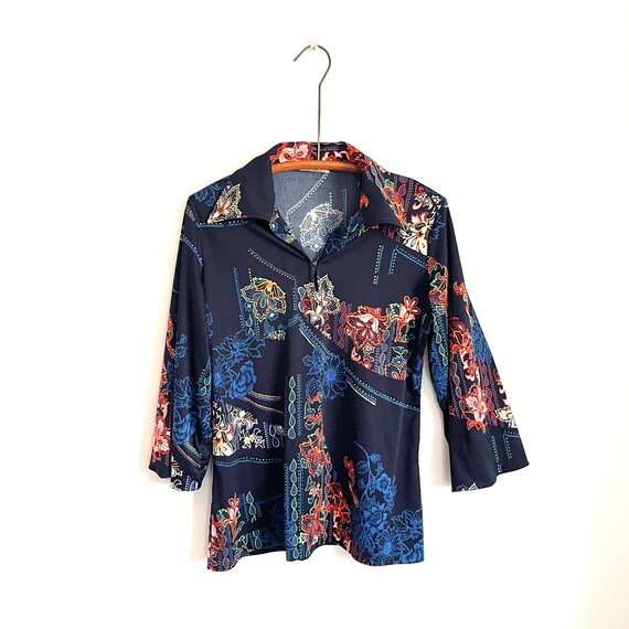 Vintage 60s 70s Kevé Boho Floral Blouse. Hippie Floral Print Shirt Top. Cottagecore Navy Floral Blouse. Flared Sleeves. 60s 70s. 80s. 90s.