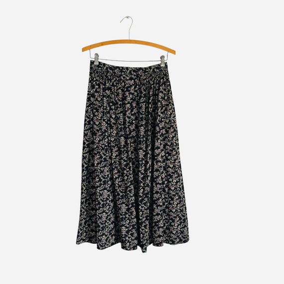 Vintage Black Floral Print Midi Skirt. Dark A-Line Pleated Flower Maxi Skirt. Pink Flower Print. Mid-Length. Spring. Whimsigoth. Y2K. 2000s.