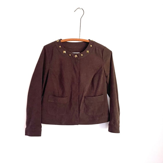 Vintage Sag Harbor Womens Brown Jacket. Faux Suede. Goldtone Studs. Pockets. Button-Up Jacket. Casual Everyday Jacket. 70s. 80s. 90s.