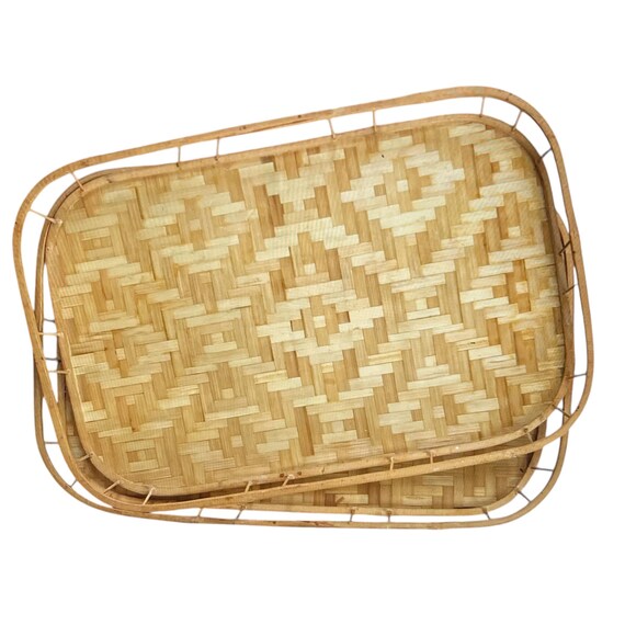 Vintage Bamboo Rattan Tray. Vintage Cottagecore Basket Serving Tray. Cottagecore Farmhouse Spring Basket Serving Tray. 70s Kitchen Decor.