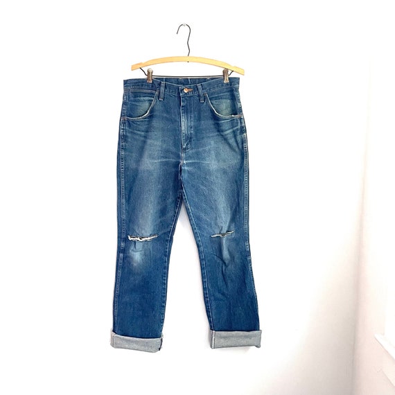 Vintage Wrangler Faded Ripped Denim Jeans. Grunge Style. Pockets. Blue Jeans. Distressed. Boyfriend Jeans. Bootcut. 80s. 1980s. 90s. 1990s.