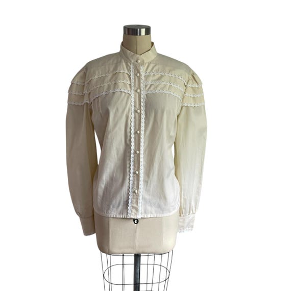 Vintage  Victorian Distler Trachten Cream Yellow and White Blouse. Button-Up Cottage Blouse. Lace Trims. Cottagecore. Prairiecore. 60s. 70s.