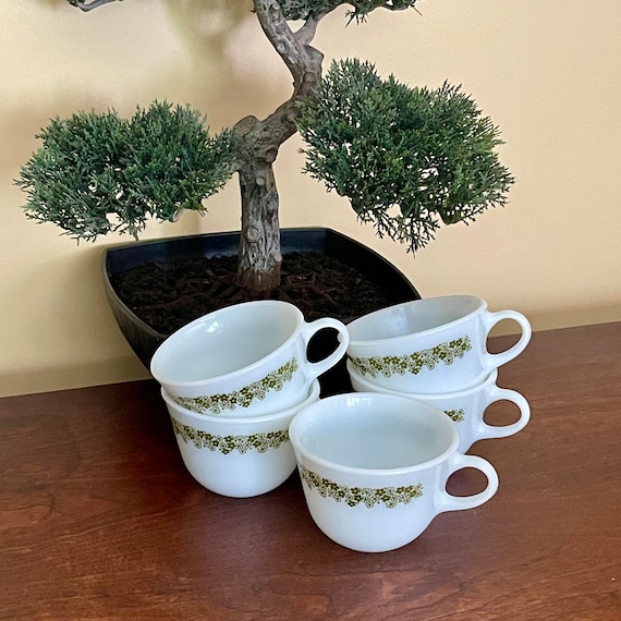Vintage Pyrex Spring Blossom Cup Set of 5. Crazy Daisy Cups. Coffee. Tea. Milk Glass. Clover Green. Floral Cups. Corning Ware. Mid Century.