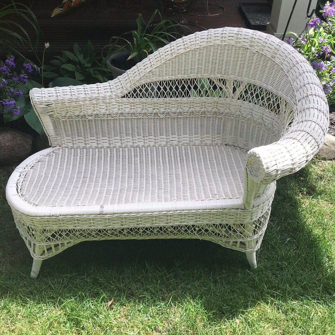 Vintage Wicker Chaise. Vintage Farmhouse Wicker. Fainting Couch Wicker