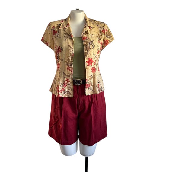 Vintage Emma James Multicolor Floral Short-Sleeved Button-Up Top. Liz Claiborne Company Flower Print Blouse. Warm Colors. Spring. 90s. Y2K.