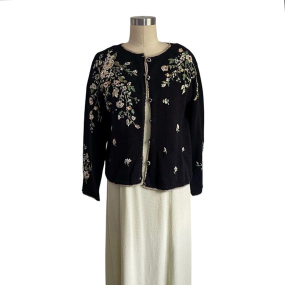 Vintage Tiara Petites Black Multicolor Floral Knit Cardigan. Black Floral Sweater Cardigan. Granola Chic. Cottagecore Sweater. 90s 00s.