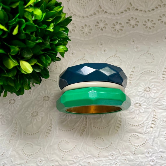 Vintage Kate Spade New York Signed Bangle. Green. Navy Blue. Textured. Bracelet. Fashion. Triple Threat Bangle. 90s. Y2K. 2000s. Rhodium.