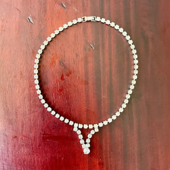 Vintage Silvertone Rhinestone Choker Necklace. Crystal Rhinestones. Square Rhinestone Beads. V-Triangle Drop. Mid Century. 40s. 50s 60s.