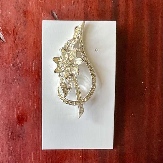Vintage Flower on Stem Rhinestone Brooch Pin. Rhinestone Jewelry. Floral. Silvertone. Fancy Formal Floral Brooch Pin. Beautiful. Unsigned.