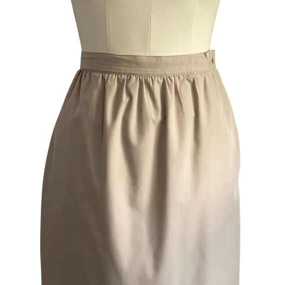 Vintage Brooks Brothers Beige Pencil Skirt: Tapered Mod Secretary Style