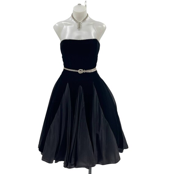 Vintage Pantagis Black Velvet Dress. Retro 50s 60s Cocktail Party Dress. Full Swing Black Party Dress. Taffeta Pleated Swing Skirt Dress. XS