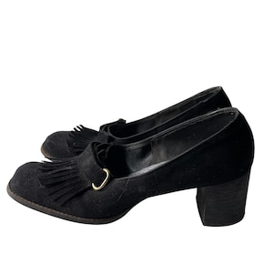 Vintage Mod Black Shoes. Mod Business Casual Heels Shoes. Fringe Buckle Heel Shoes. Vintage 60s 70s Dress Shoes. Mod Hippie Academia Heels.