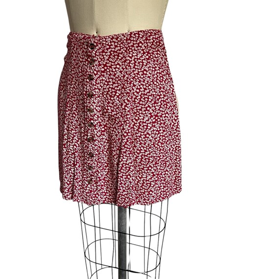 Vintage American Eagle Red and White Floral Skirt. Short Two-Color Button-Up Flower Skirt. Spring. Boho. Hippie. Y2K. 2000s. 00s.