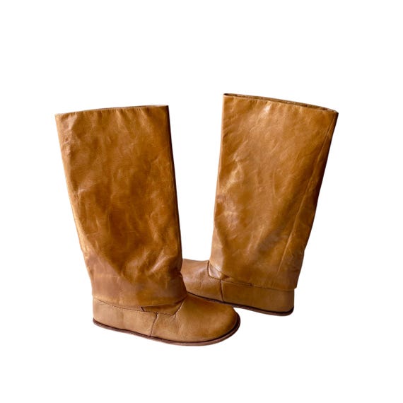 Vintage Camel Tan Smooth Leather Fold Down Boots. Tan Brown Hooded Foldover Boots. Flat. Plain. Unbranded. Boho. Hippie. 70s. 1970s.