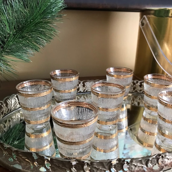 Vintage 50s 60s Gold Trim Shot Glasses. Mid Century Barware. Vintage Shot Glass. Frosted Shot Glass. MCM Hollywood Regency Barware. S|7.