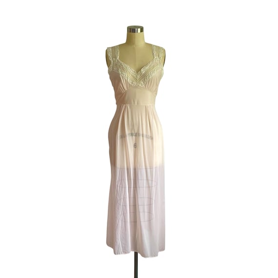 Vintage Soft Pink Semi-Transparent Night Gown. Light Pink Nylon and Lace Night Dress. Intimate. 50s. 60s. 70s.