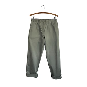 Vintage LL Bean Pale Olive Green Mid-Rise Trousers. Khaki Grayish-Green Stretchy Pants. Stretchy Waist. Pockets. Straight Cut. 90s. Y2K.